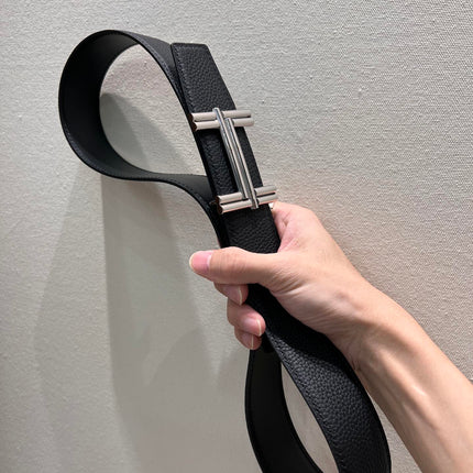 HM TRAVERSE BELT BUCKLE & REVERSIBLE BLACK LEATHER STRAP 38 MM SILVER HARDWARE