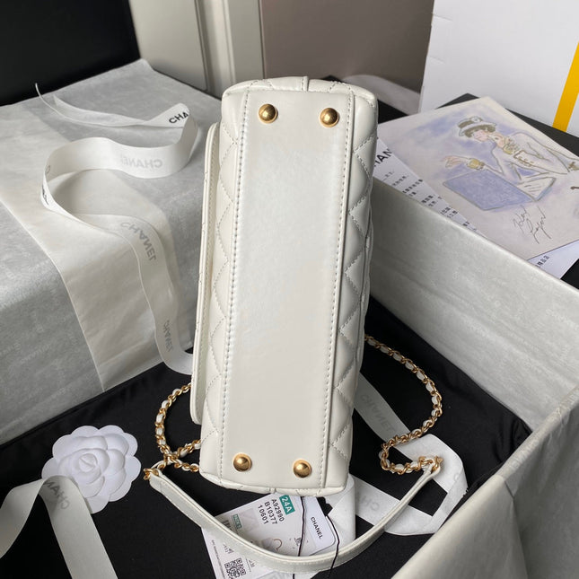 CHANEL 25S CLASSIC COCO HANDLE BAG 23 CM IN WHITE LAMBSKIN WITH GOLD HARDWARE