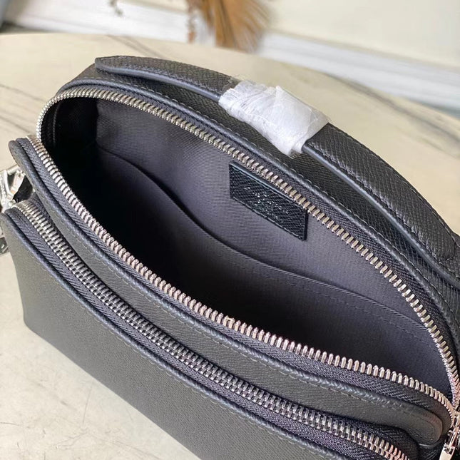 AVENUE MESSENGER 22 IN BLACK CALFSKIN