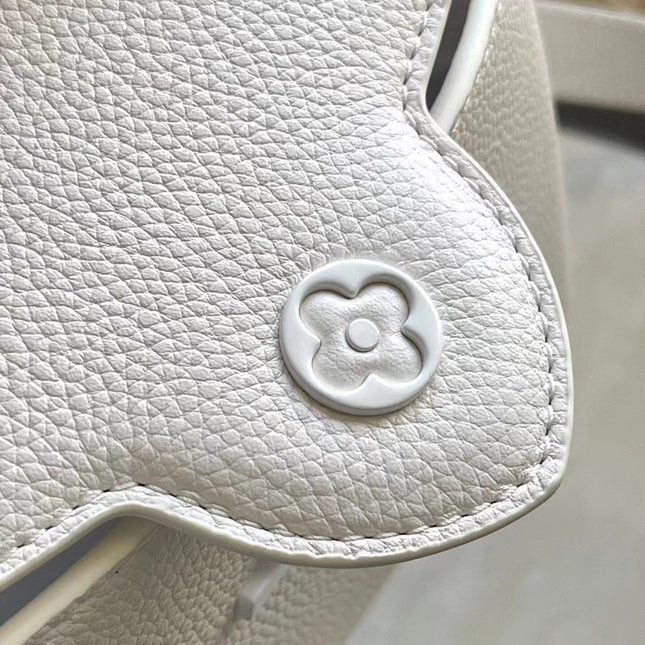 CAPUCINES EAST-WEST MINI 21 IN WHITE TAURILLON