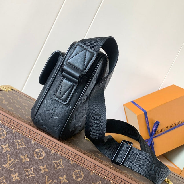 LV 25S GETAWAY MESSENGER BAG 20 IN BLACK MONOGRAM SHADOW EMBOSSED CALFSKIN