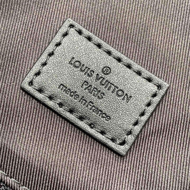 LV 25S CHRISTOPHER BACKPACK 44 IN BROWN AND BLACK CANVAS MONOGRAM