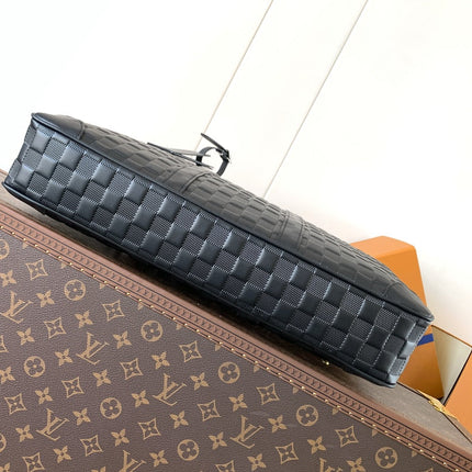 LV 25S PORTE- DOCUMENTS VOYAGE 41 IN BLACK EMBOSSED DAMIER INFINI CALFSKIN