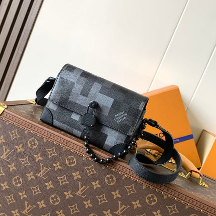 LV 25S STEAMER BAG 18 IN DAMOFLAGE BLACK CANVAS