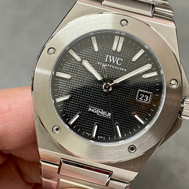 INGENIEUR AUTOMATIC 40 SILVER STAINLESS STEEL CASE WITH BLACK DIAL
