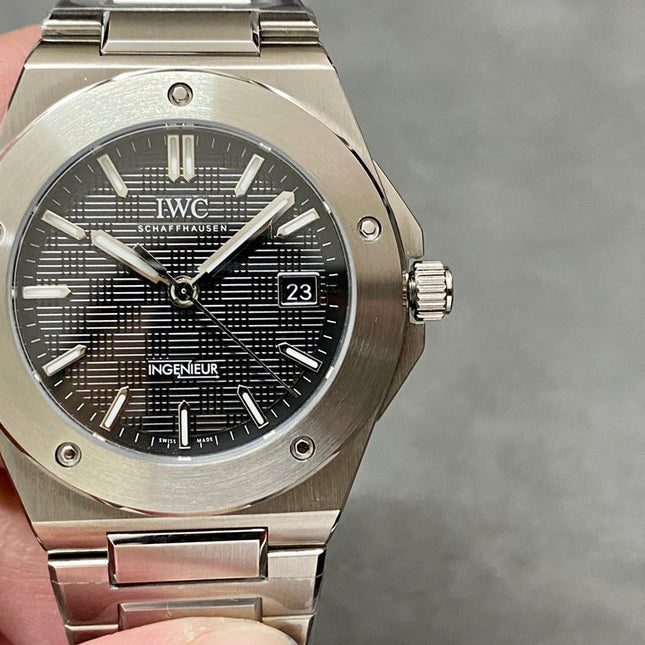 INGENIEUR AUTOMATIC 40 SILVER STAINLESS STEEL CASE WITH BLACK DIAL