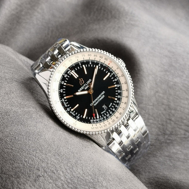 NAVITIMER AUTOMATIC 41 STEEL BEZEL BLACK AND WHITE DIAL