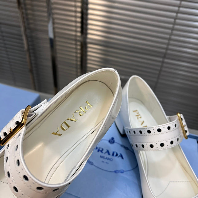 MARY JANE PUMPS IN WHITE GLOSSY CALFSKIN