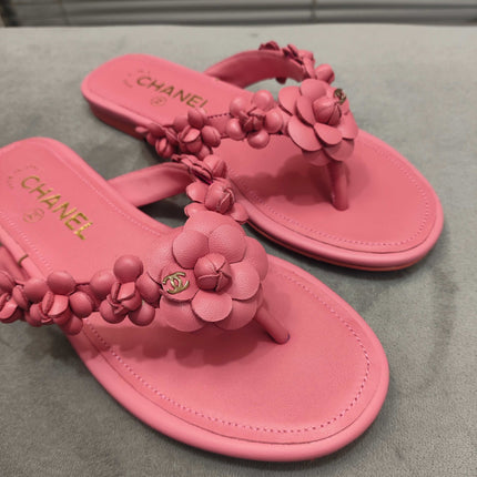 THONG SLIPPERS CAMELLIA IN  PINK CALFSKIN
