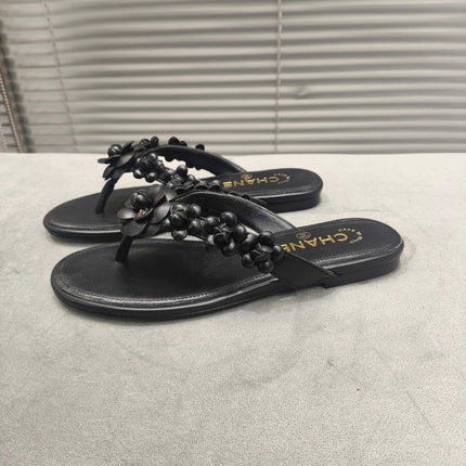 THONG SLIPPERS CAMELLIA IN BLACK SOFT LEATHER