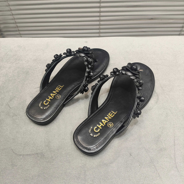 THONG SLIPPERS CAMELLIA IN BLACK SOFT LEATHER