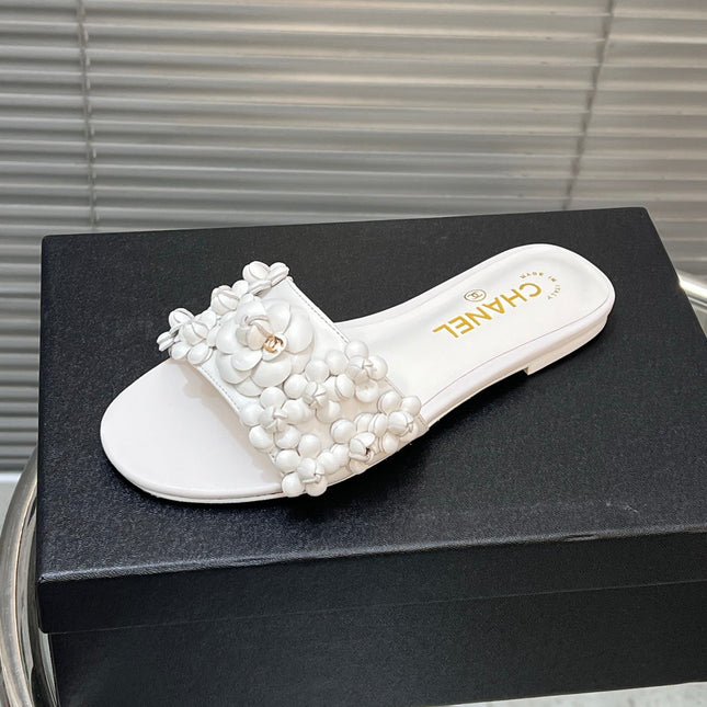 SLIPPERS CAMELLIA IN WHITE CALFSKIN