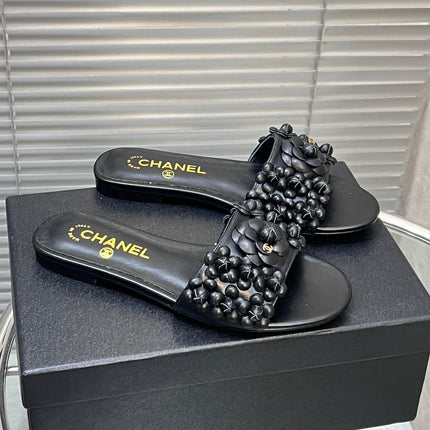 SLIPPERS CAMELLIA IN BLACK CALFSKIN