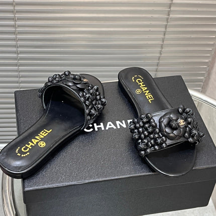 SLIPPERS CAMELLIA IN BLACK CALFSKIN