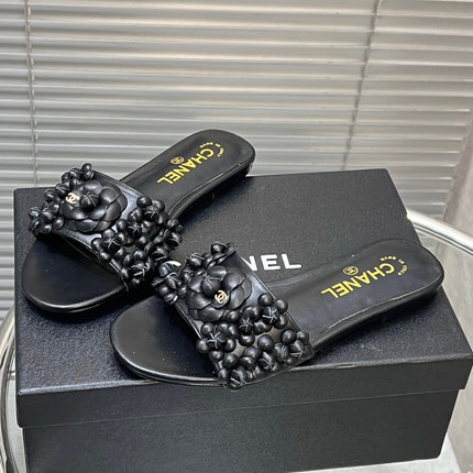 SLIPPERS CAMELLIA IN BLACK CALFSKIN