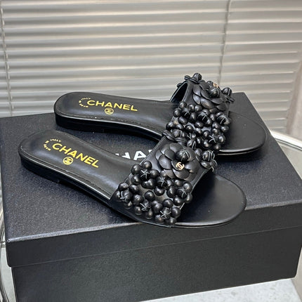 SLIPPERS CAMELLIA IN BLACK CALFSKIN