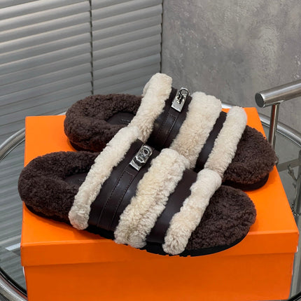 HM 25S SANDAL IN BEIGE WOOL AND DARK BROWN LAMBSKIN WITH SILVER HARDWARE