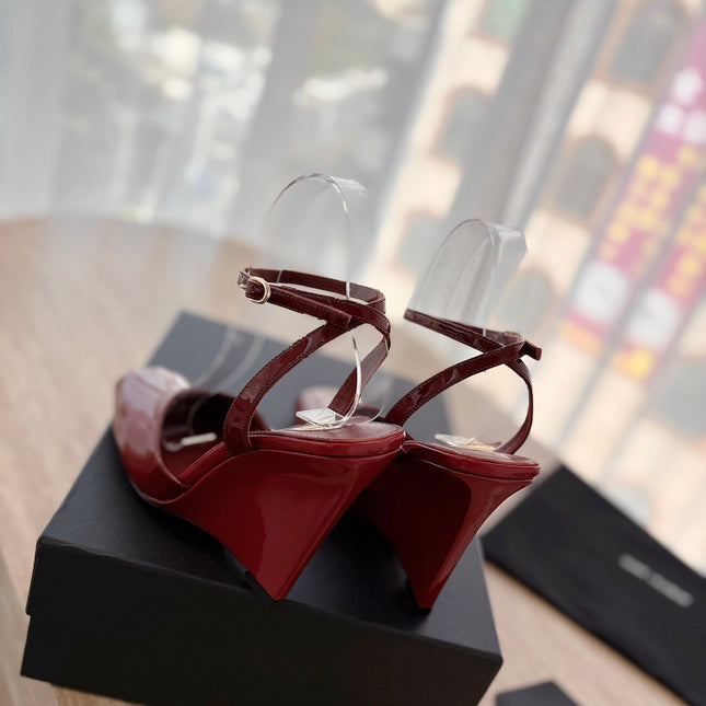 LA SCANDALE HIGH 10 CM WEDGE SANDALS IN CRIMSON RED PATENT LEATHER