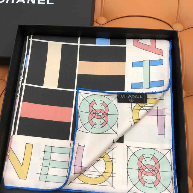 CHANEL 25S SCARF 90 IN SILK 704584