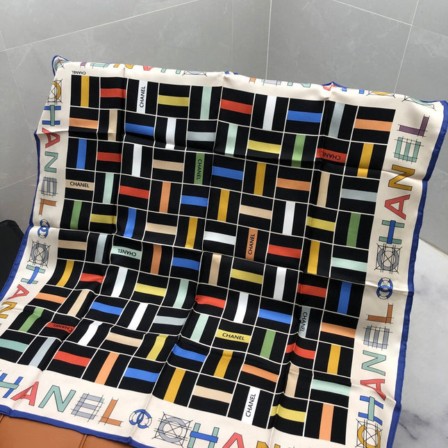 CHANEL 25S SCARF 90 IN SILK 704587