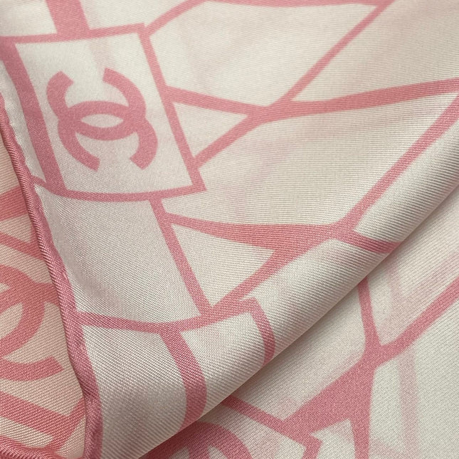 CHANEL 25S SCARF 90 IN SILK 703692
