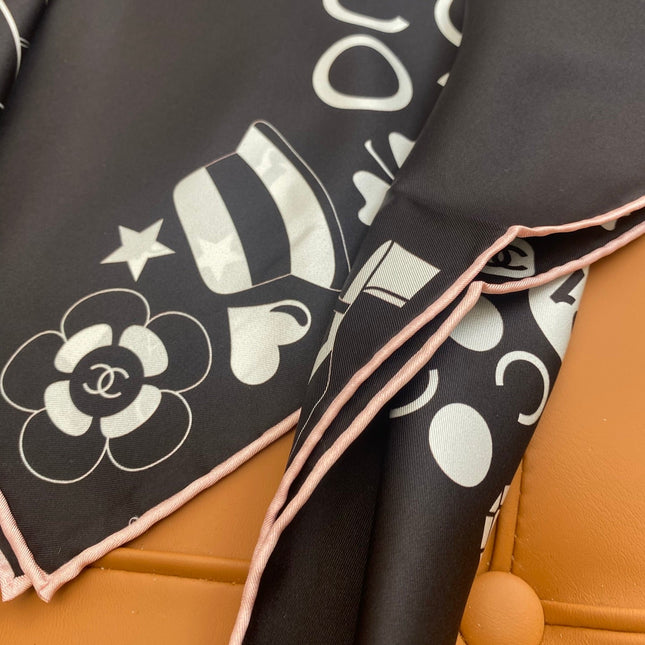 CHANEL 25S SCARF 90 IN SILK 703696