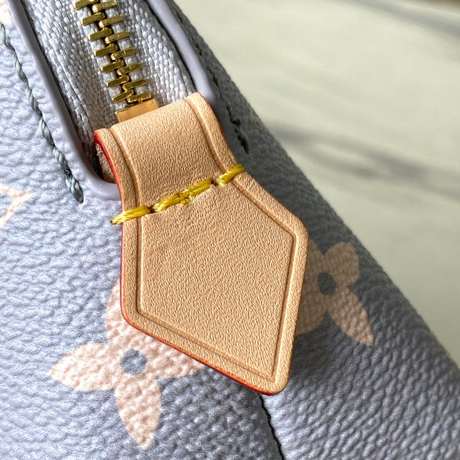 POCHETTE COSMÉTIQUE PM 19 IN GRAY CREAM MONOGRAM TRIANON CANVAS