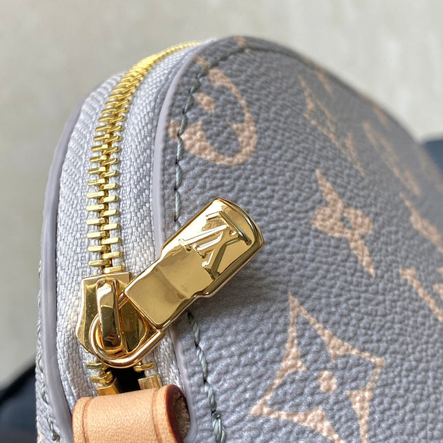 POCHETTE COSMÉTIQUE PM 19 IN GRAY CREAM MONOGRAM TRIANON CANVAS