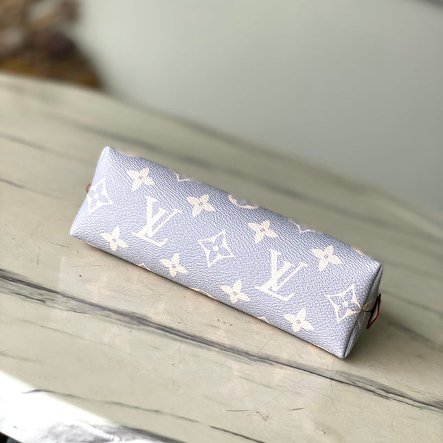 POCHETTE COSMÉTIQUE PM 19 IN GRAY CREAM MONOGRAM TRIANON CANVAS