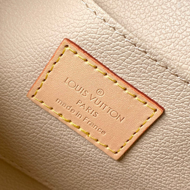 POCHETTE COSMÉTIQUE PM 19 IN GRAY CREAM MONOGRAM TRIANON CANVAS