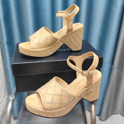 THICK-SOLED WEDGE SANDALS IN BEIGE CREAM SUEDE