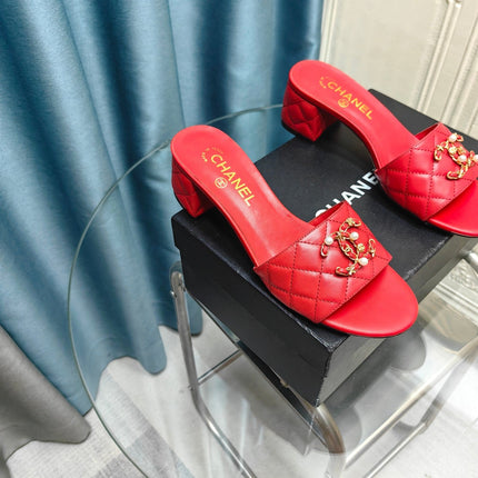 MULE SLIDE SANDAL IN CHERRY RED LAMBSKIN