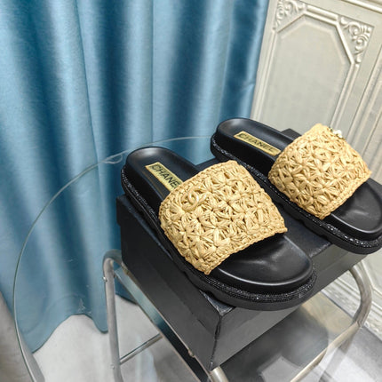 KNIT SLIPPERS IN DARK CREAM WOVEN SATIN AND BLACK SHEEPSKIN