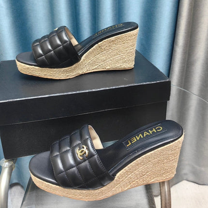 WEDGE BLACK SHEEPSKIN