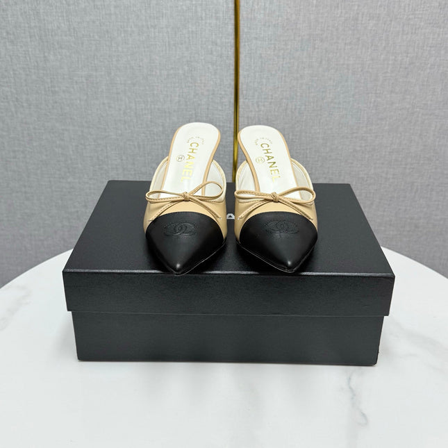 CC HEEL MULES 25S IN BLACK AND BEIGE LAMBSKIN WITH BOW