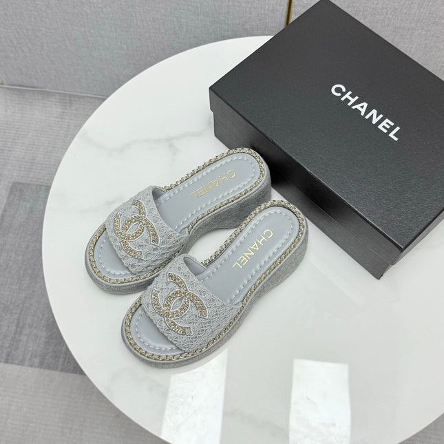 CC WEDGE SOLE SANDALS 25S IN DUSTY BLUE GREY FABRIC WITH LOGO