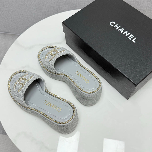 CC WEDGE SOLE SANDALS 25S IN DUSTY BLUE GREY FABRIC WITH LOGO