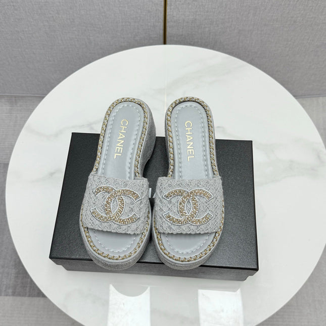 CC WEDGE SOLE SANDALS 25S IN DUSTY BLUE GREY FABRIC WITH LOGO