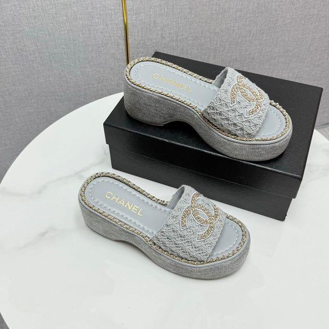 CC WEDGE SOLE SANDALS 25S IN DUSTY BLUE GREY FABRIC WITH LOGO