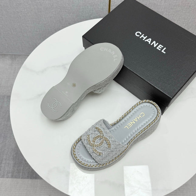 CC WEDGE SOLE SANDALS 25S IN DUSTY BLUE GREY FABRIC WITH LOGO