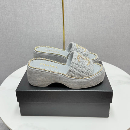 CC WEDGE SOLE SANDALS 25S IN DUSTY BLUE GREY FABRIC WITH LOGO