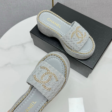 CC WEDGE SOLE SANDALS 25S IN DUSTY BLUE GREY FABRIC WITH LOGO