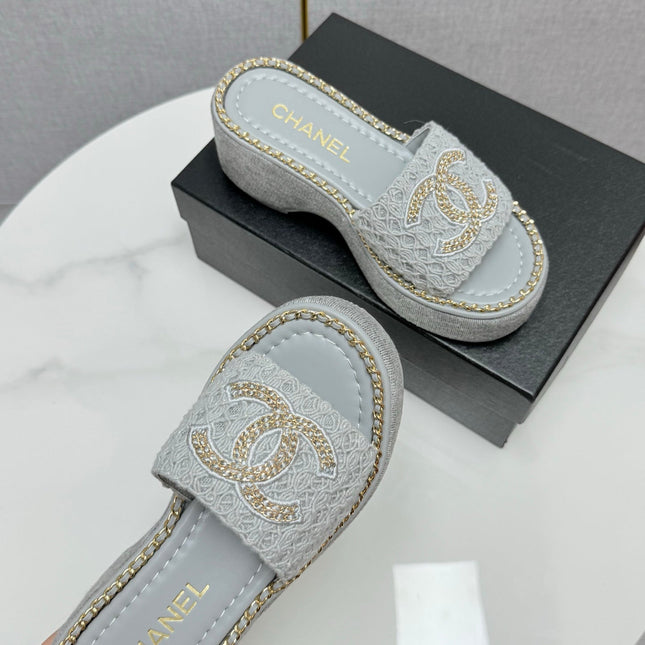 CC WEDGE SOLE SANDALS 25S IN DUSTY BLUE GREY FABRIC WITH LOGO