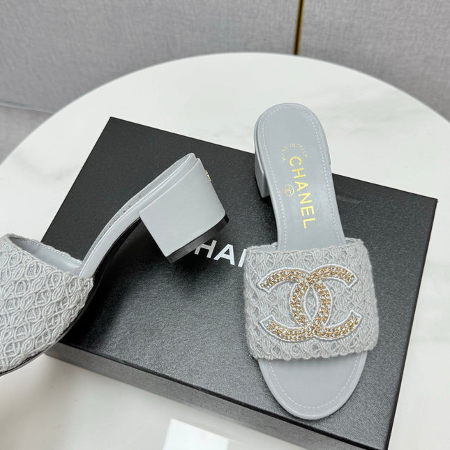 CC HIGH HEEL 25S INDUSTY BLUE GREY FABRIC AND CALFSKIN WITH LOGO