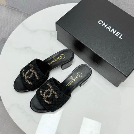 CC HIGH HEEL 25S IN BLACK FABRIC AND CALFSKIN WITH LOGO