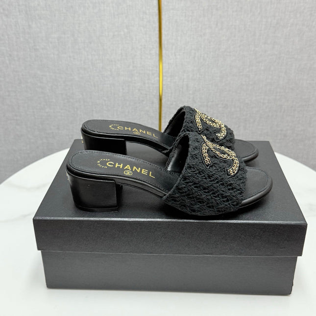 CC HIGH HEEL 25S IN BLACK FABRIC AND CALFSKIN WITH LOGO