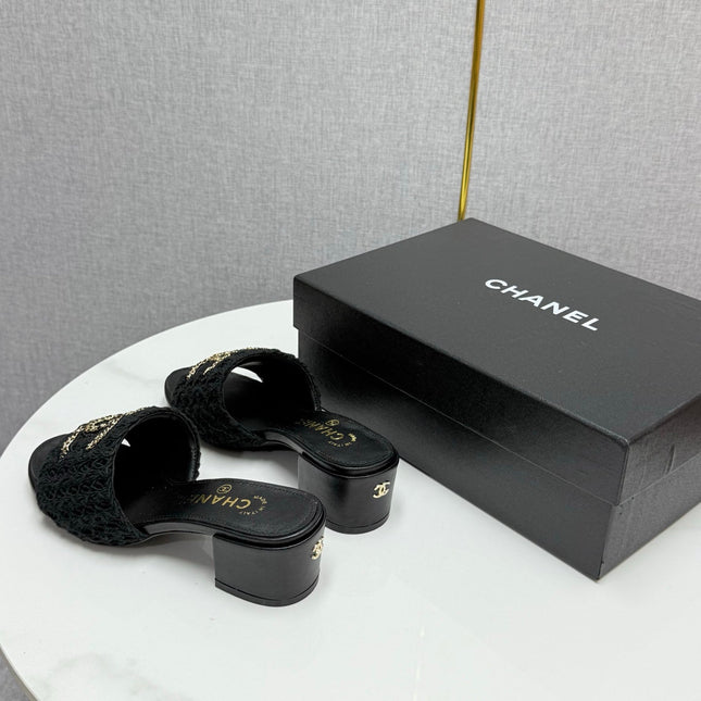 CC HIGH HEEL 25S IN BLACK FABRIC AND CALFSKIN WITH LOGO