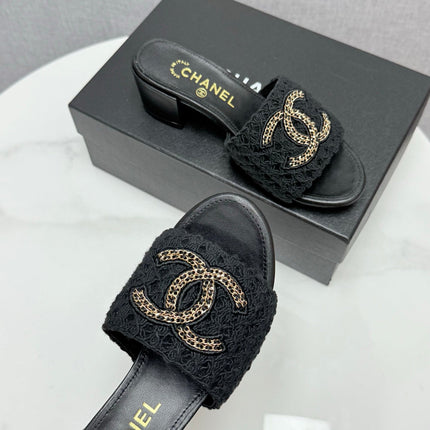 CC HIGH HEEL 25S IN BLACK FABRIC AND CALFSKIN WITH LOGO