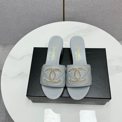 CC HIGH HEEL 25S IN DUSTY BLUE GREY CALFSKIN WITH LOGO