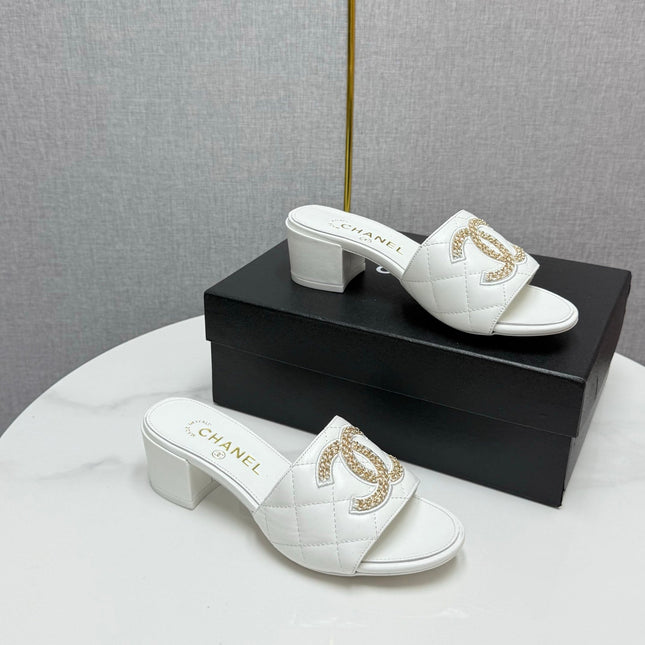 CC HIGH HEEL 25S IN WHITE CALFSKIN WITH LOGO